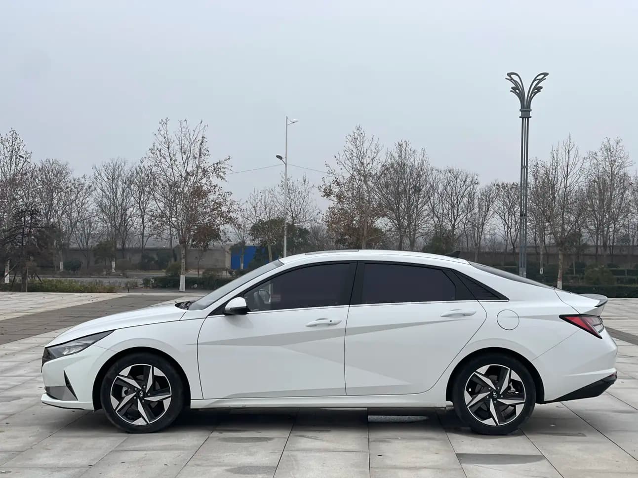 Hyundai Elantra 2023 г. 30012 км. — фото 4