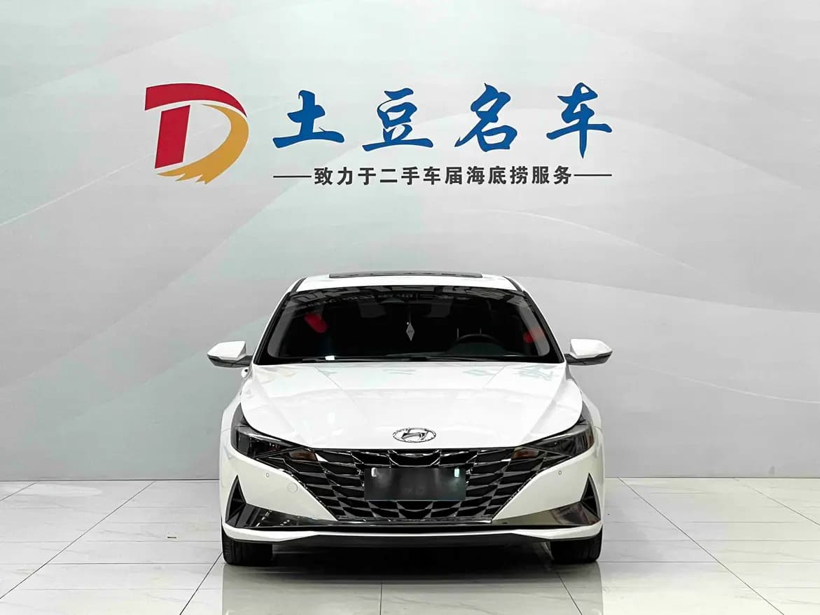 Hyundai Elantra 2022 г. 26711 км. — фото 2