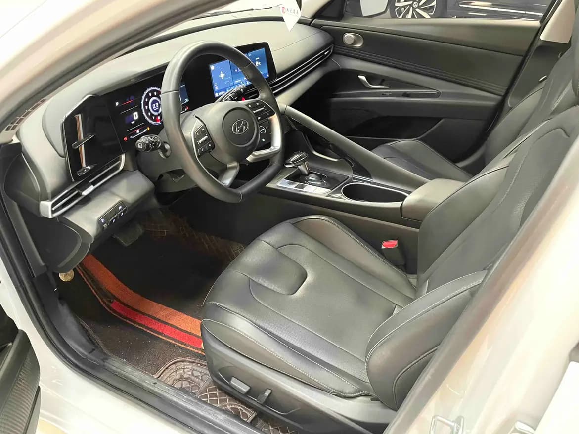 Hyundai Elantra 2022 г. 26711 км. — фото 14