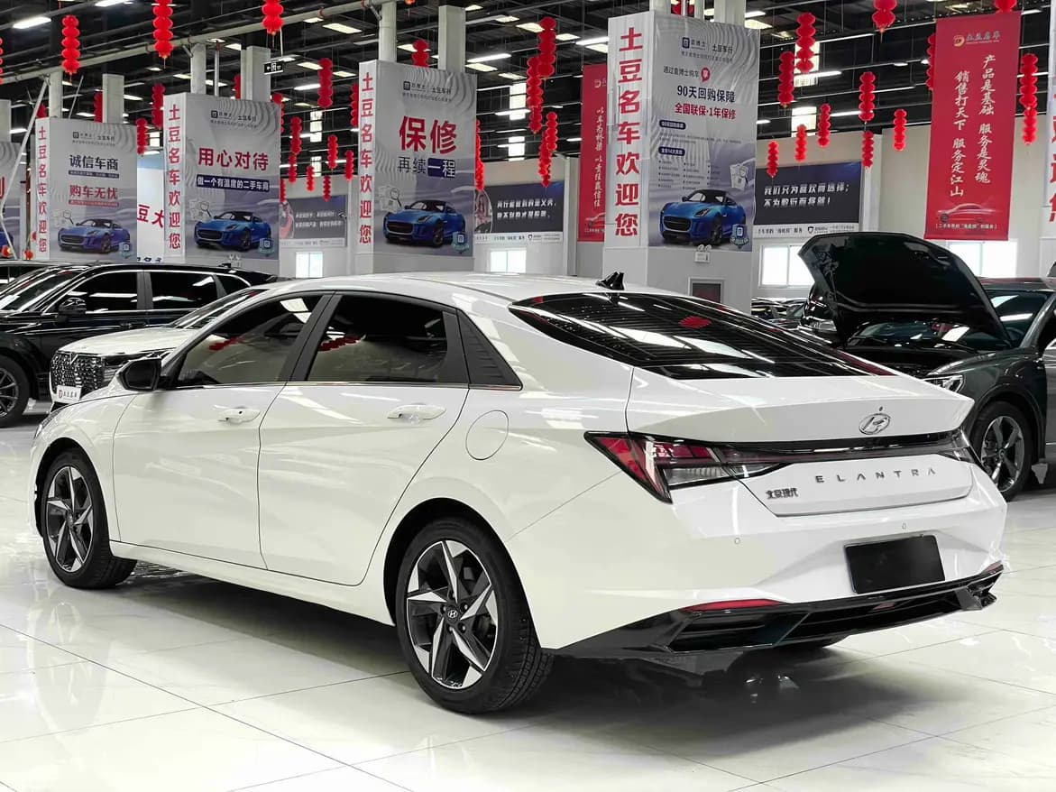 Hyundai Elantra 2022 г. 26711 км. — фото 4