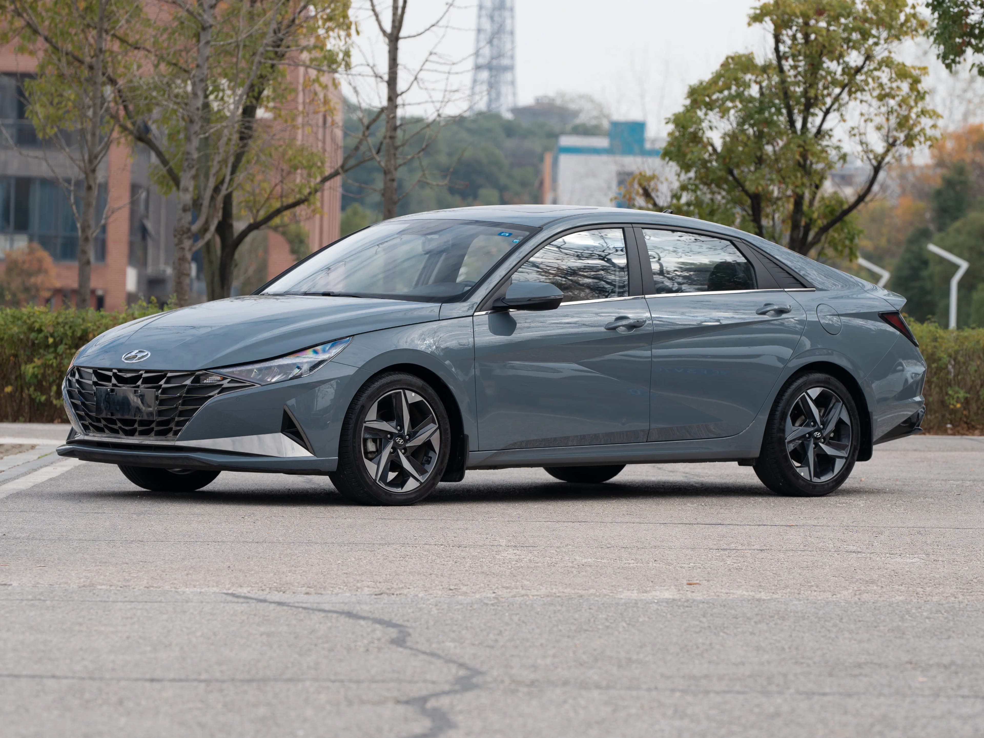 Hyundai Elantra 2023 г. 21006 км.
