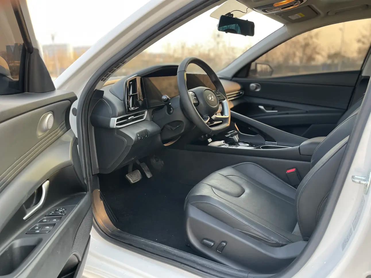 Hyundai Elantra 2022 г. 19005 км. — фото 5
