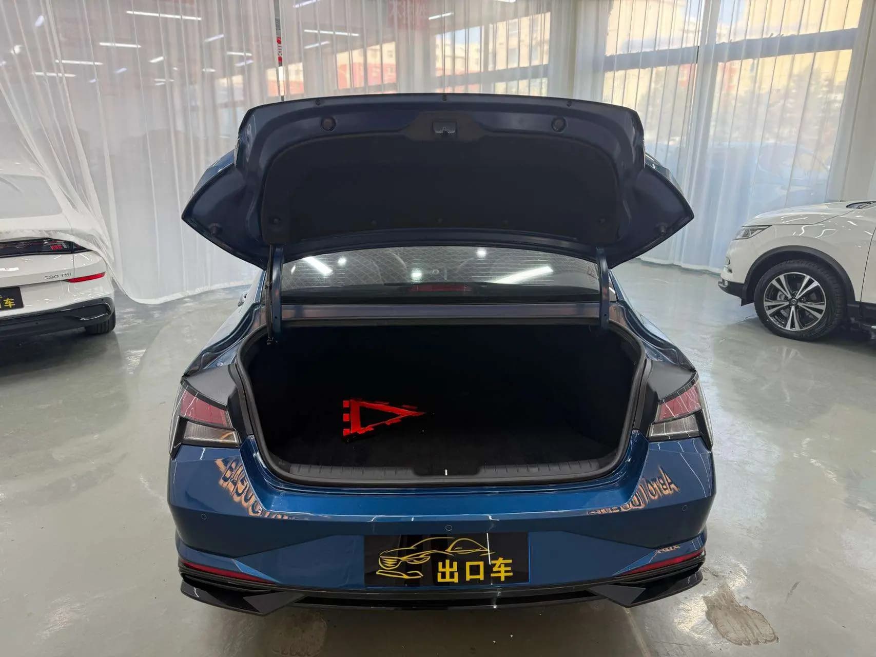 Hyundai Elantra 2021 г. 55003 км. — фото 13