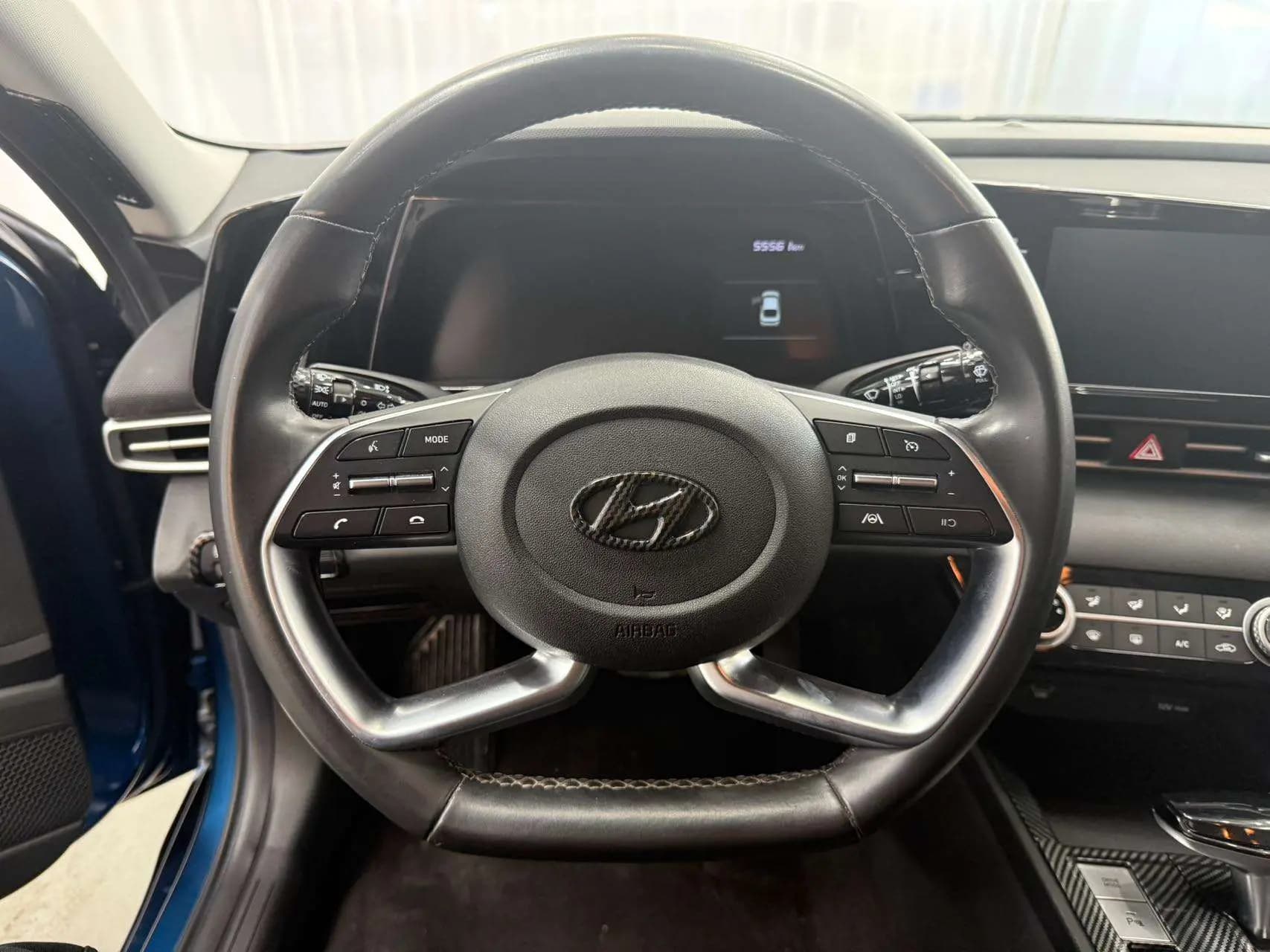 Hyundai Elantra 2021 г. 55003 км. — фото 9
