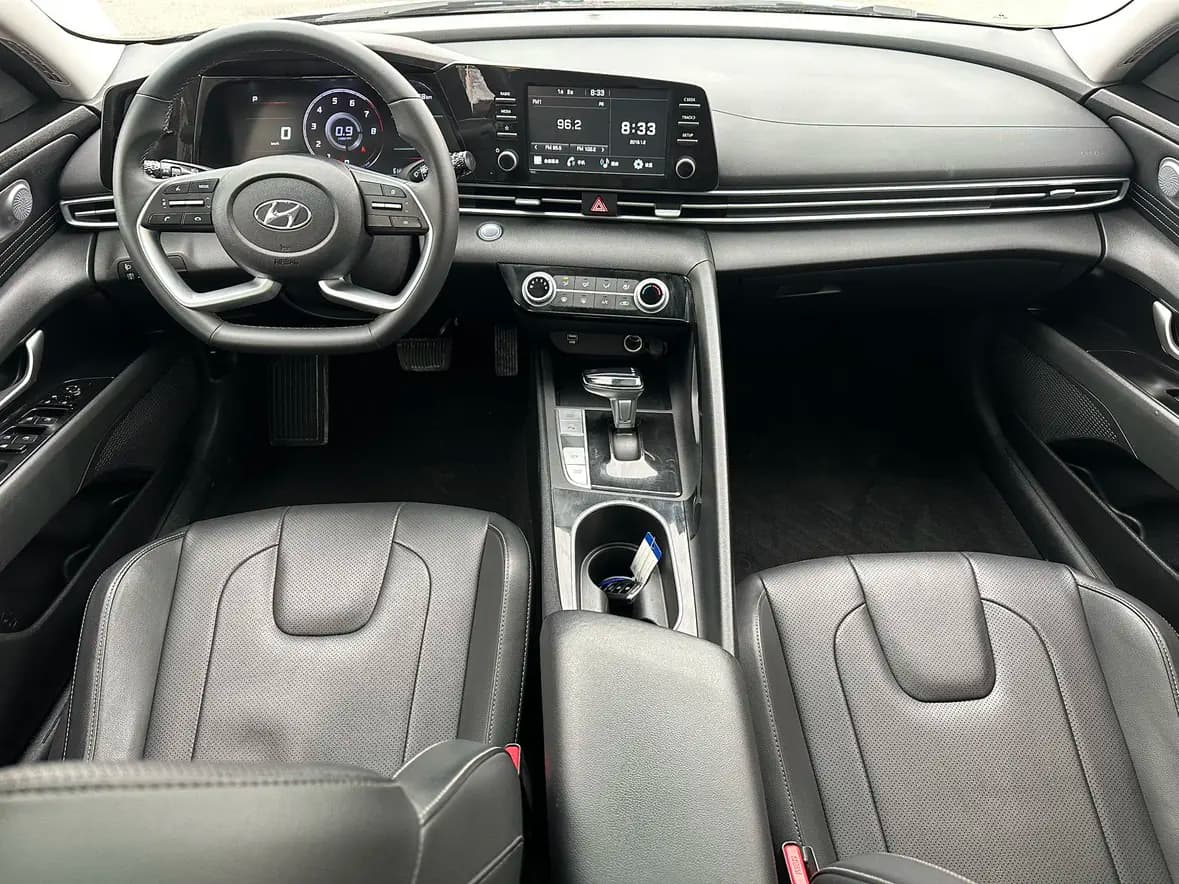 Hyundai Elantra 2022 г. 32002 км. — фото 6