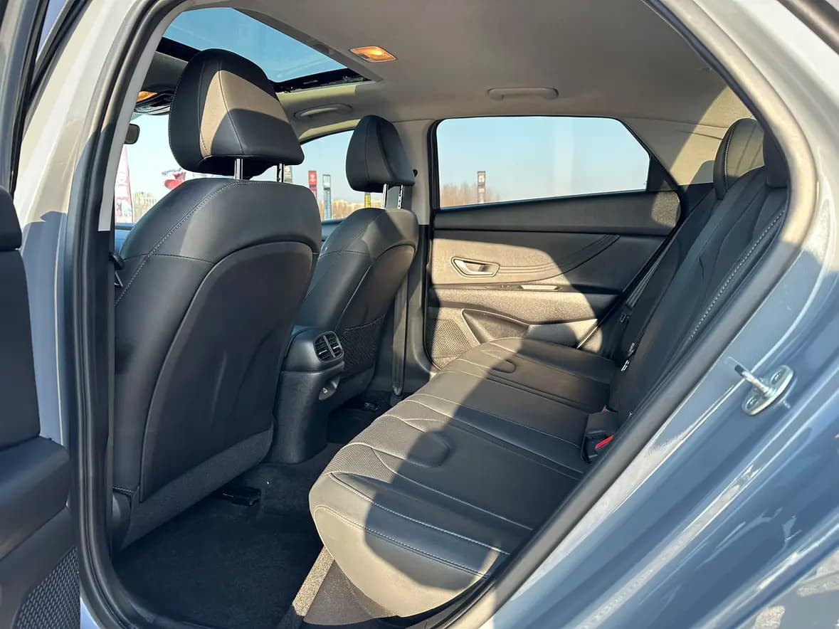 Hyundai Elantra 2022 г. 28001 км. — фото 17