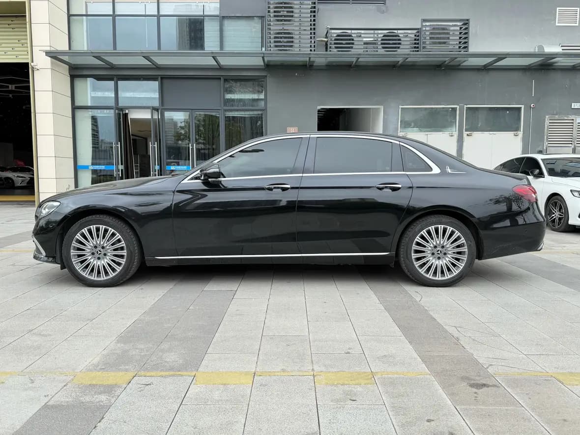 Mercedes-Benz E-Class 2021 г. 38071 км. — фото 3