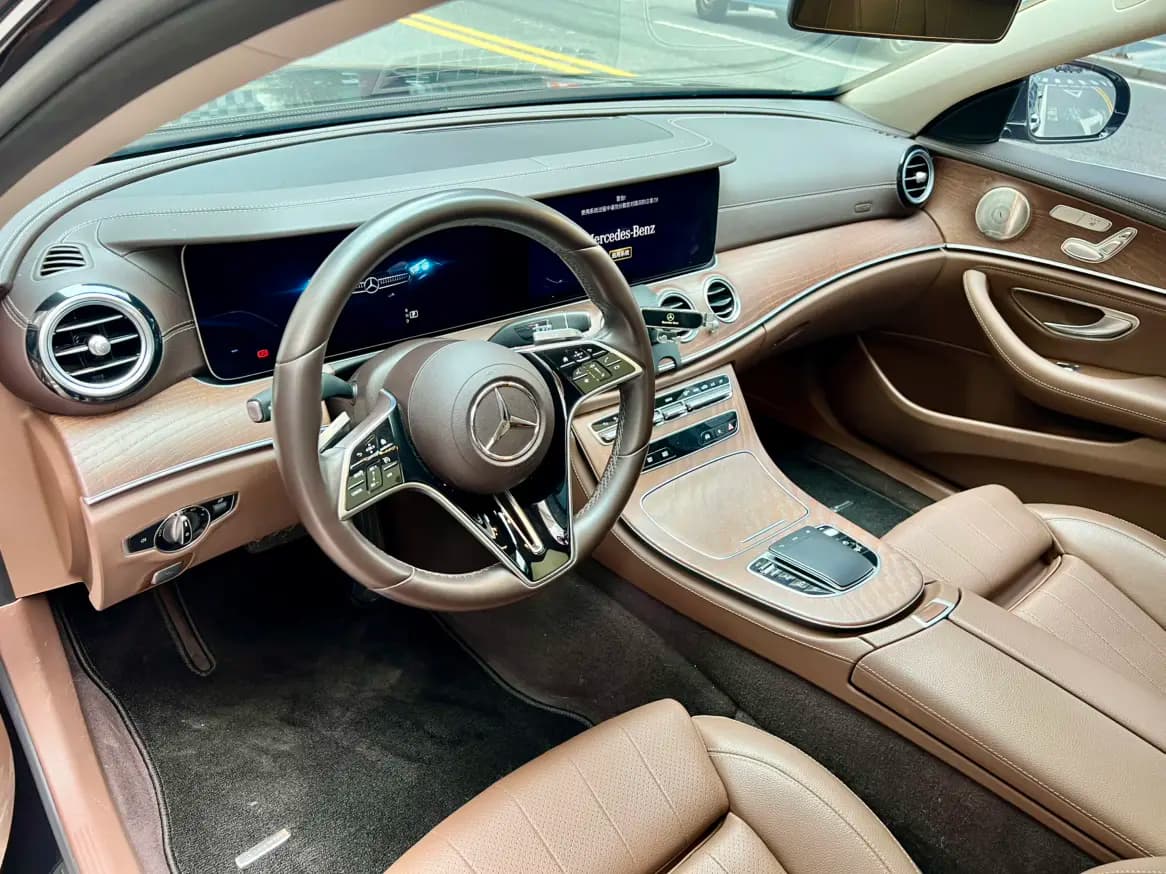 Mercedes-Benz E-Class 2022 г. 43111 км. — фото 11