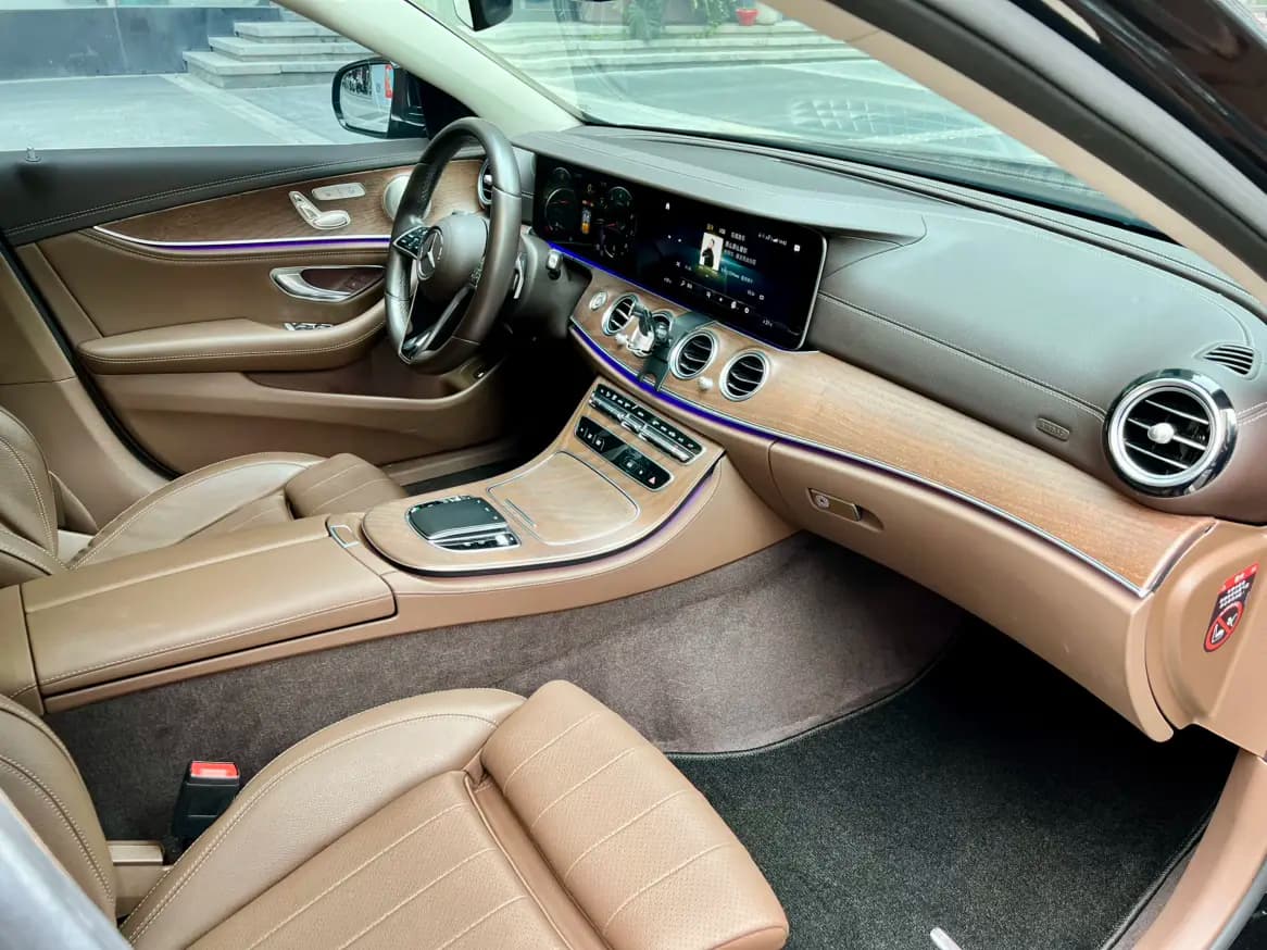 Mercedes-Benz E-Class 2022 г. 43111 км. — фото 12