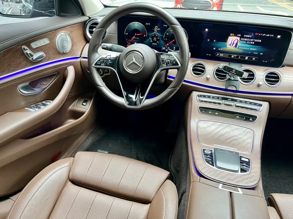 Mercedes-Benz E-Class 2022 г. 43111 км. — фото 13