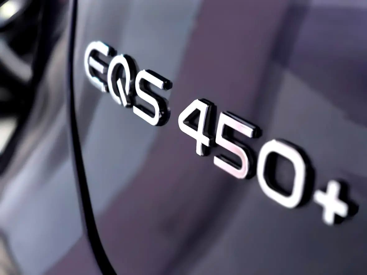 Mercedes-Benz EQS 2023 г. 30045 км. — фото 4