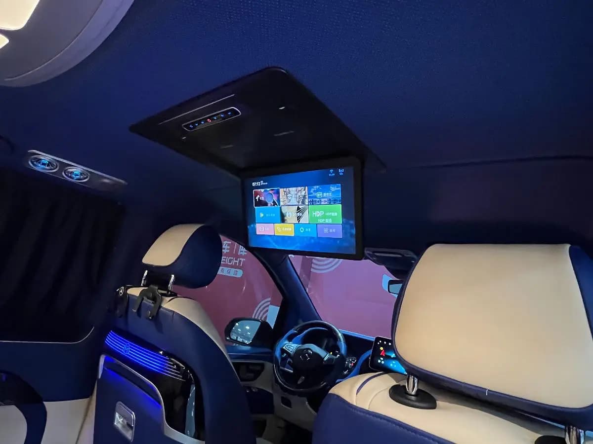 Mercedes-Benz Vito 2023 г. 36088 км. — фото 16