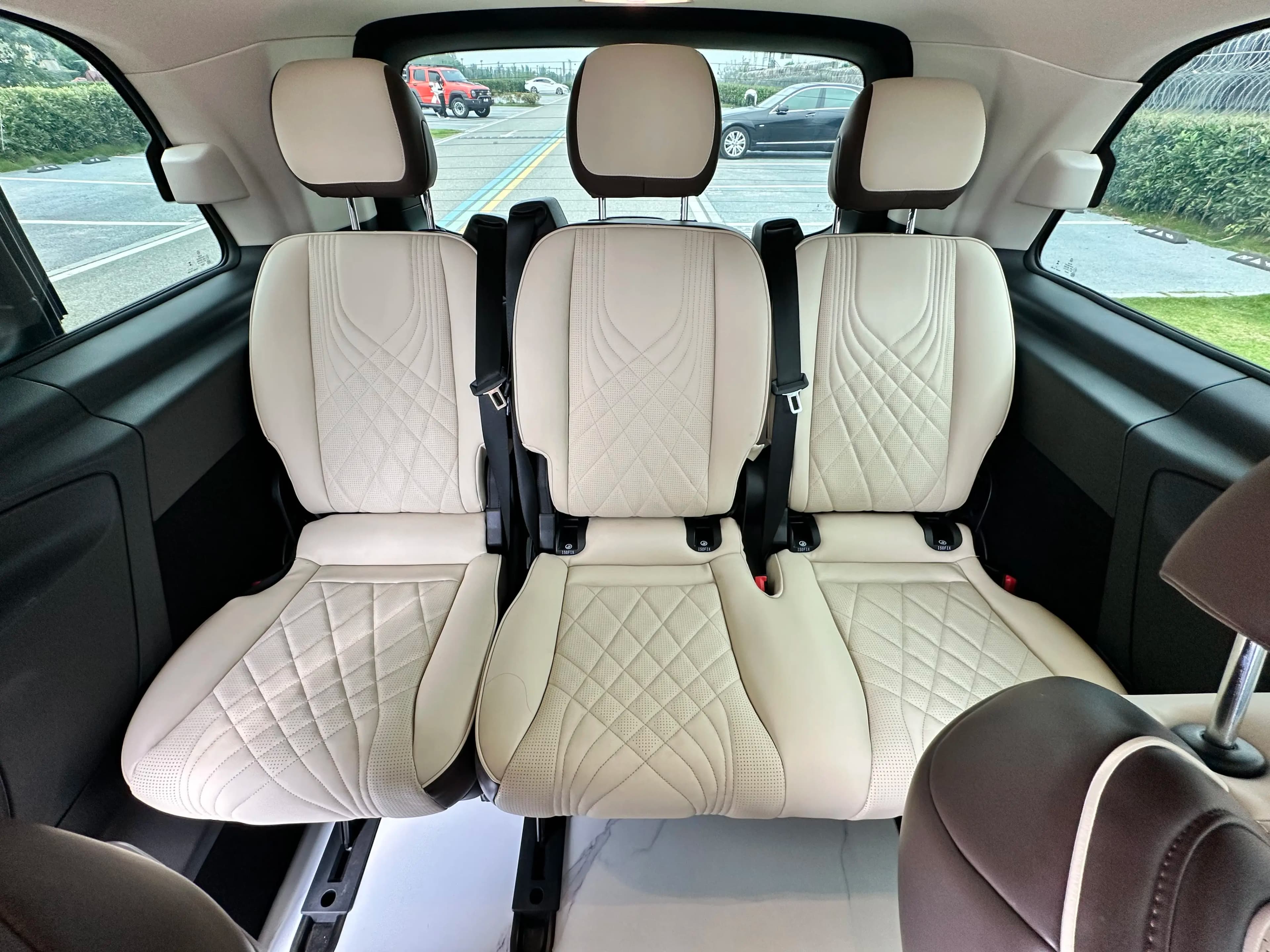 Mercedes-Benz Vito 2023 г. 36090 км. — фото 18