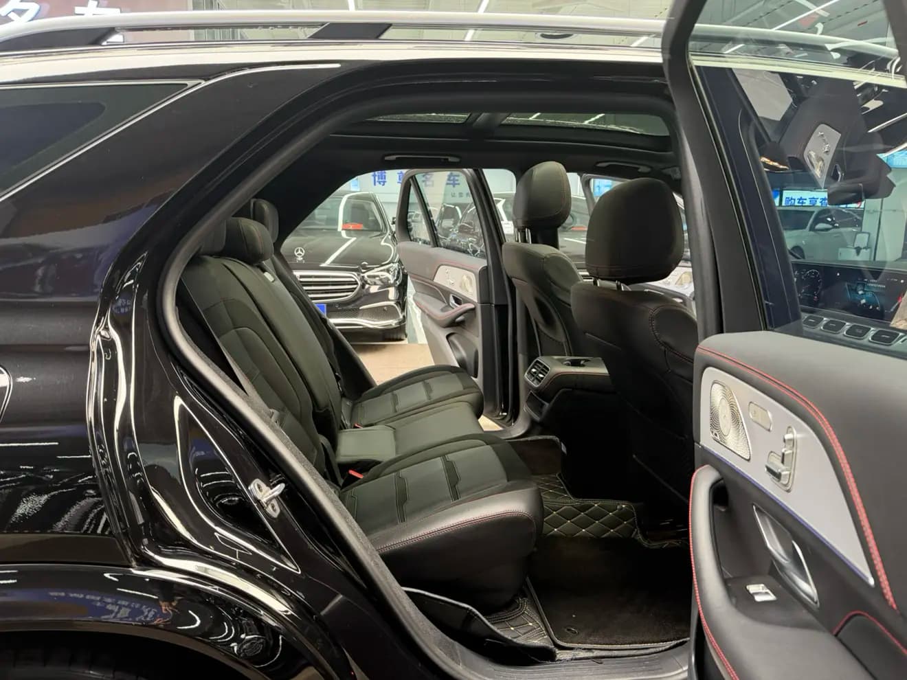Mercedes-Benz GLE AMG 2023 г. 37043 км. — фото 17
