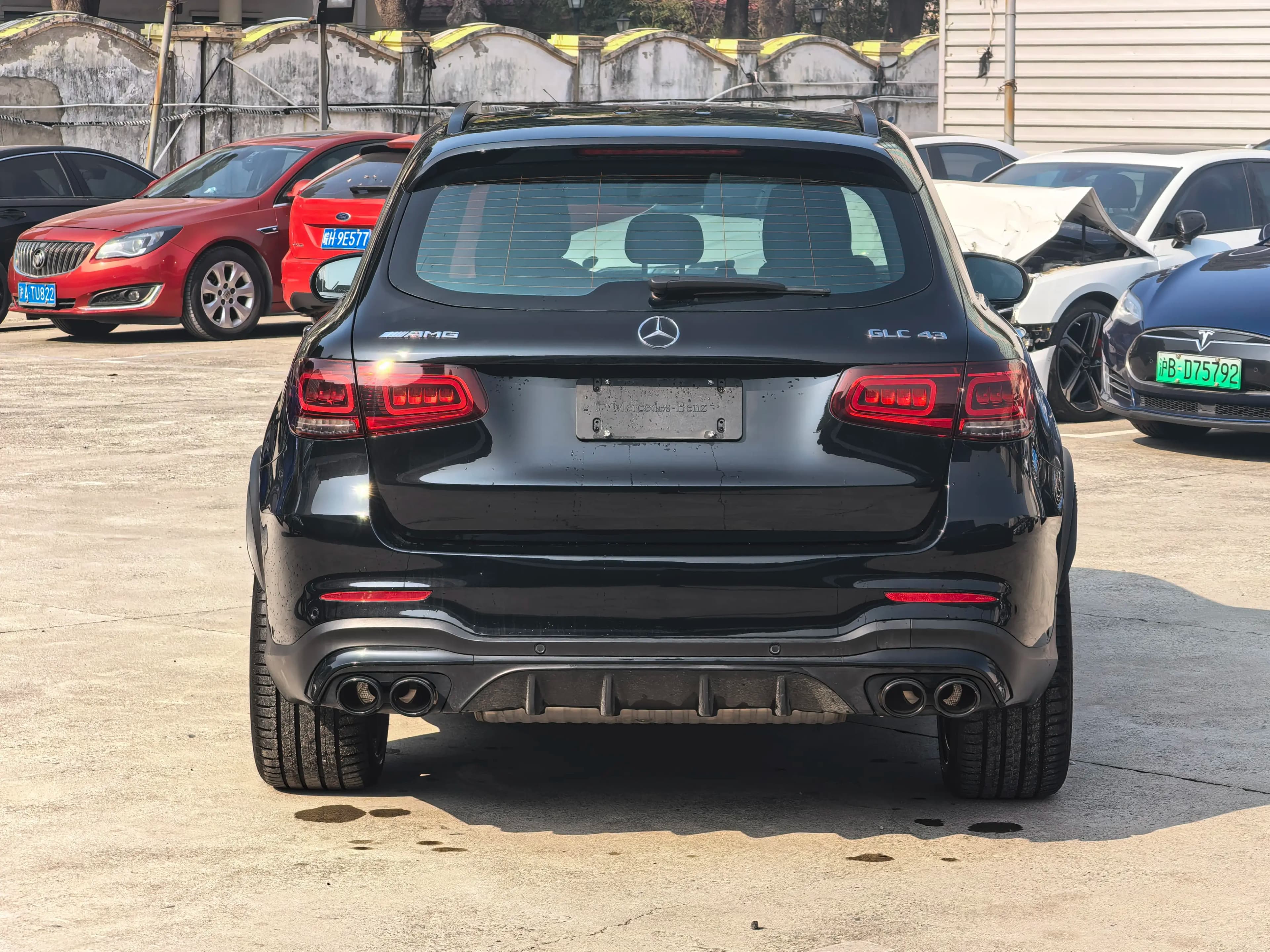 Mercedes-Benz GLC AMG 2023 г. 10066 км. — фото 10