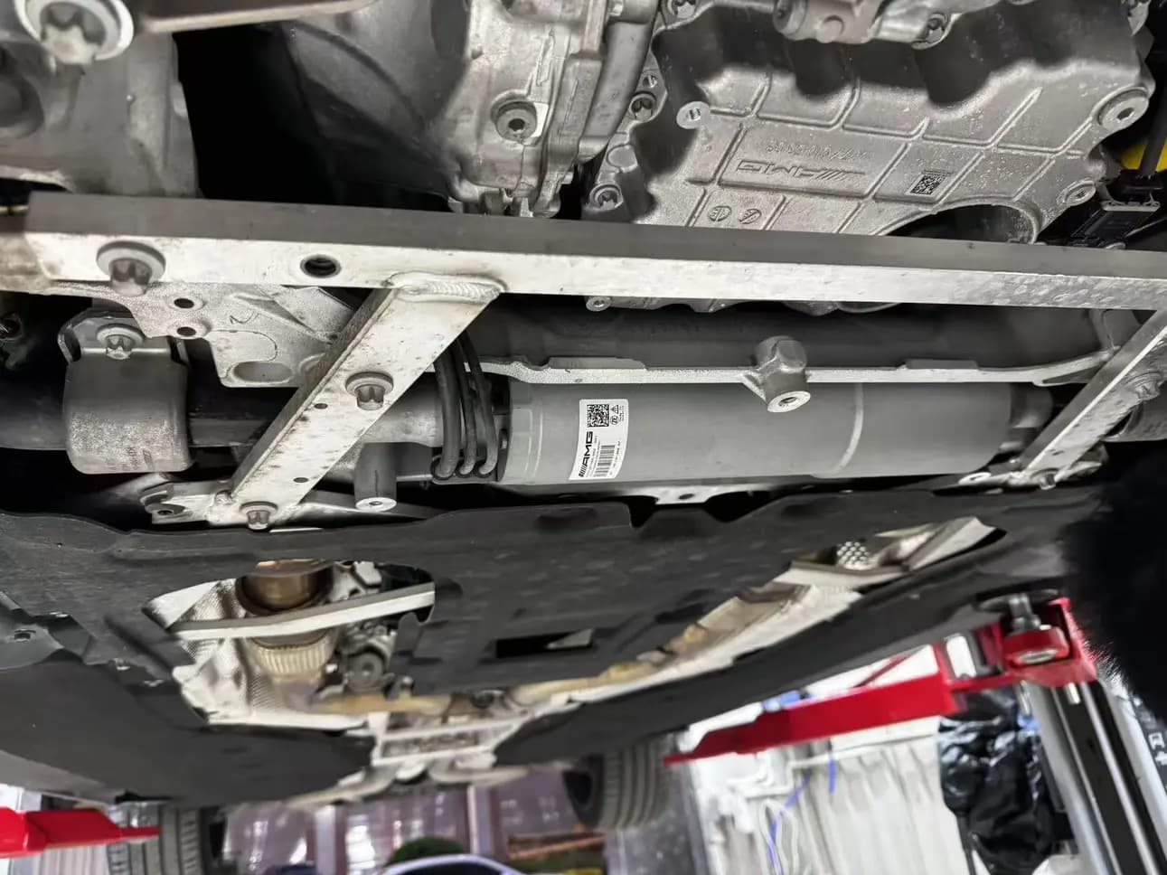 Mercedes-Benz S-Class AMG PHEV 2024 г. 8009 км. — фото 11