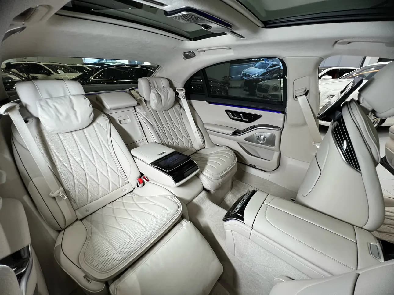 Mercedes-Benz S-Class AMG PHEV 2024 г. 8009 км. — фото 17