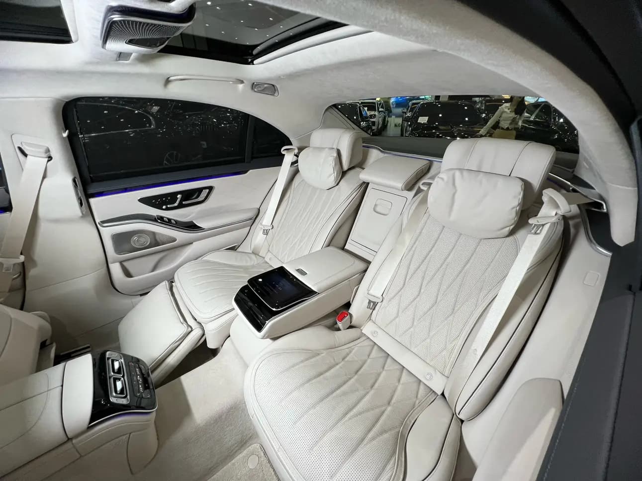 Mercedes-Benz S-Class AMG PHEV 2024 г. 8009 км. — фото 18