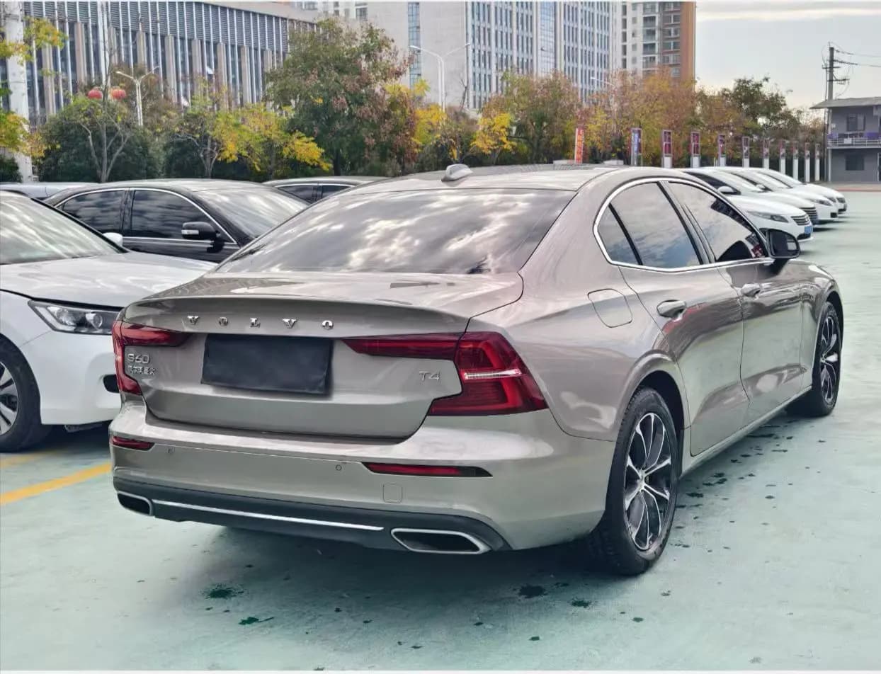 Volvo S60 2021 г. 67089 км. — фото 6