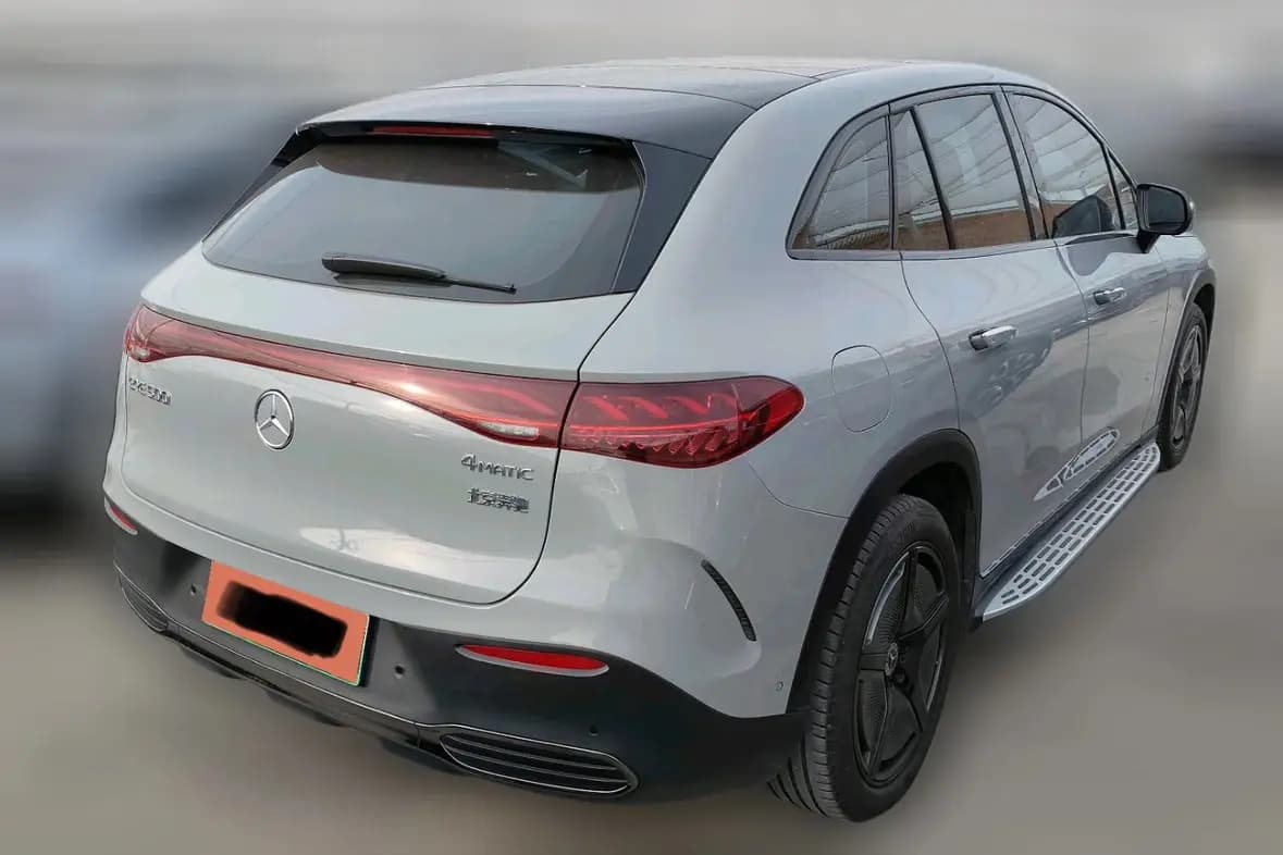 Mercedes-Benz EQE SUV 2023 г. 32127 км. — фото 2
