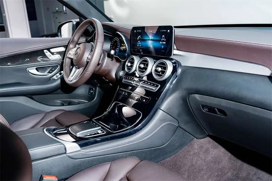 Mercedes-Benz GLC 2021 г. 52199 км. — фото 13