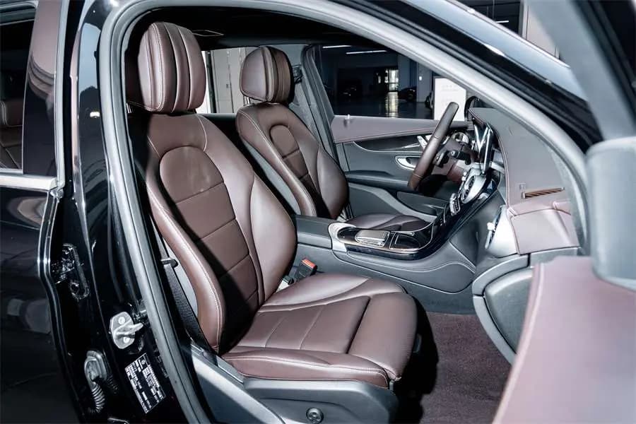 Mercedes-Benz GLC 2021 г. 52199 км. — фото 14