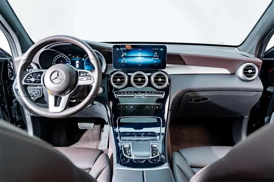 Mercedes-Benz GLC 2021 г. 52199 км. — фото 9