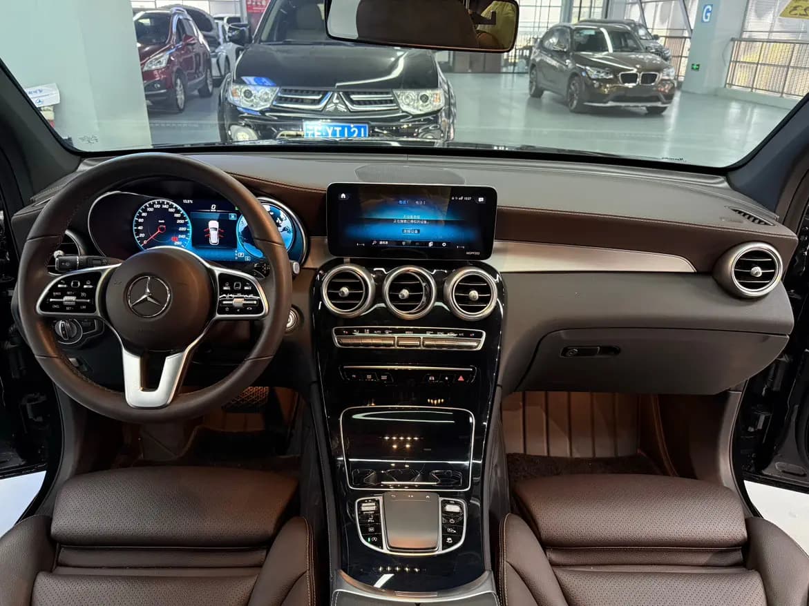 Mercedes-Benz GLC 2021 г. 44798 км. — фото 12