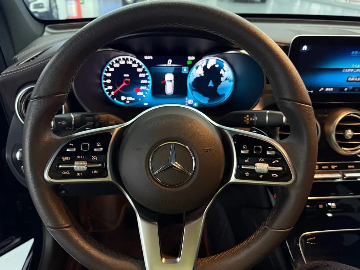 Mercedes-Benz GLC 2021 г. 44798 км. — фото 14