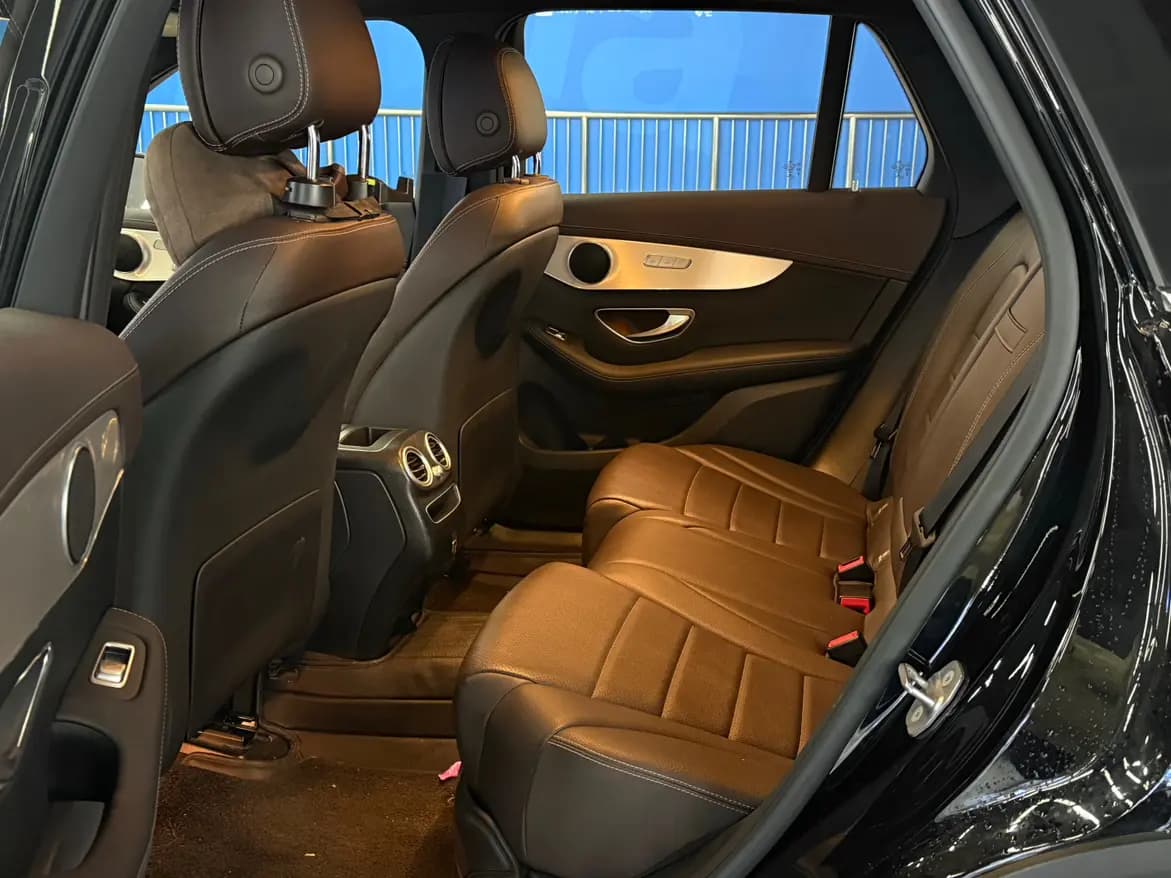 Mercedes-Benz GLC 2021 г. 44798 км. — фото 21