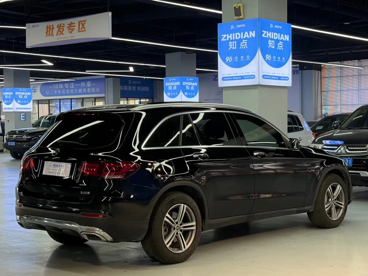 Mercedes-Benz GLC 2021 г. 44798 км. — фото 5