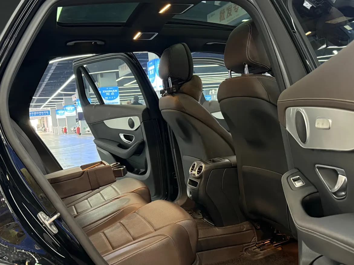 Mercedes-Benz GLC 2021 г. 44798 км. — фото 9