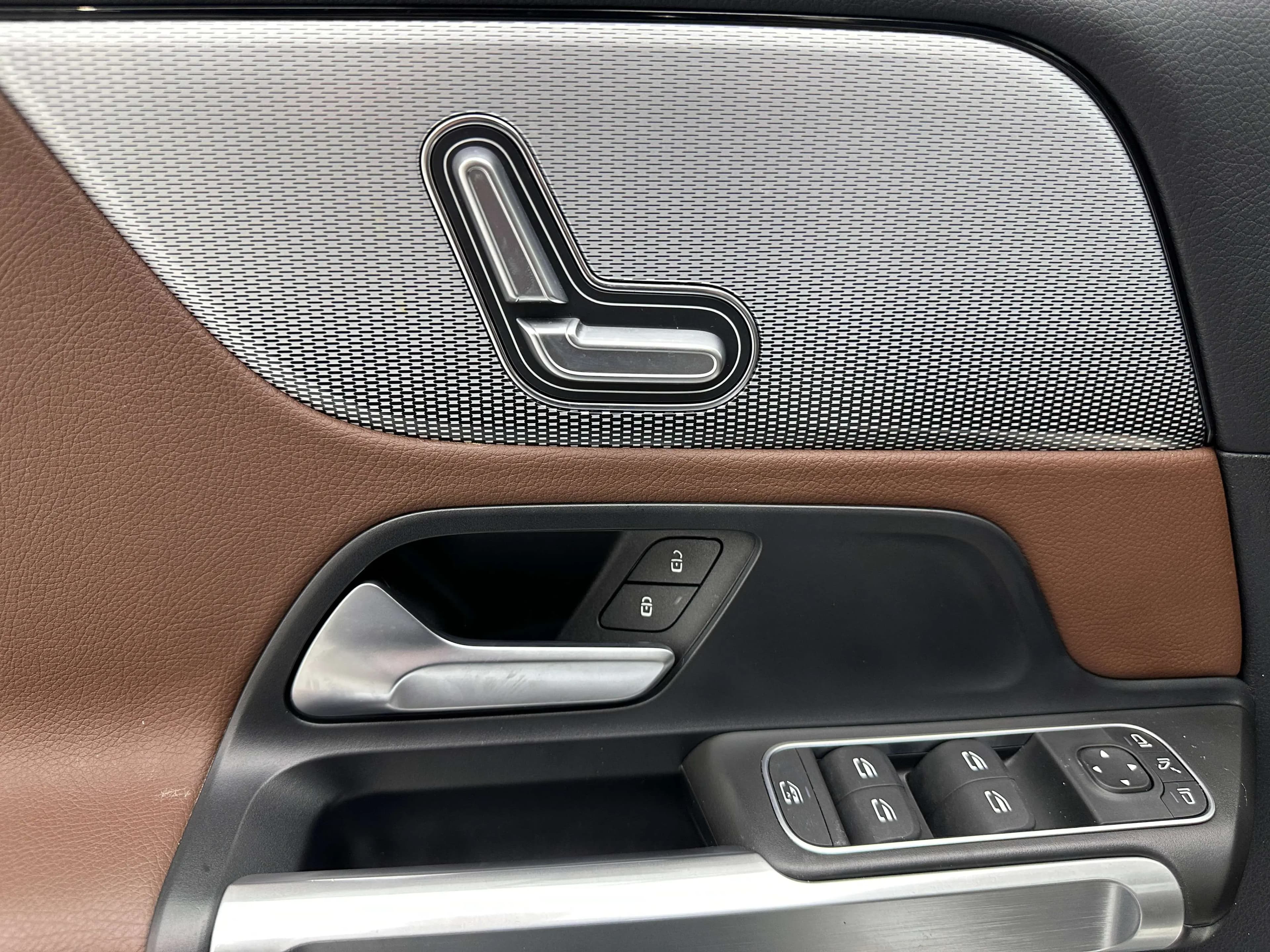 Mercedes-Benz GLB 2023 г. 20134 км. — фото 12