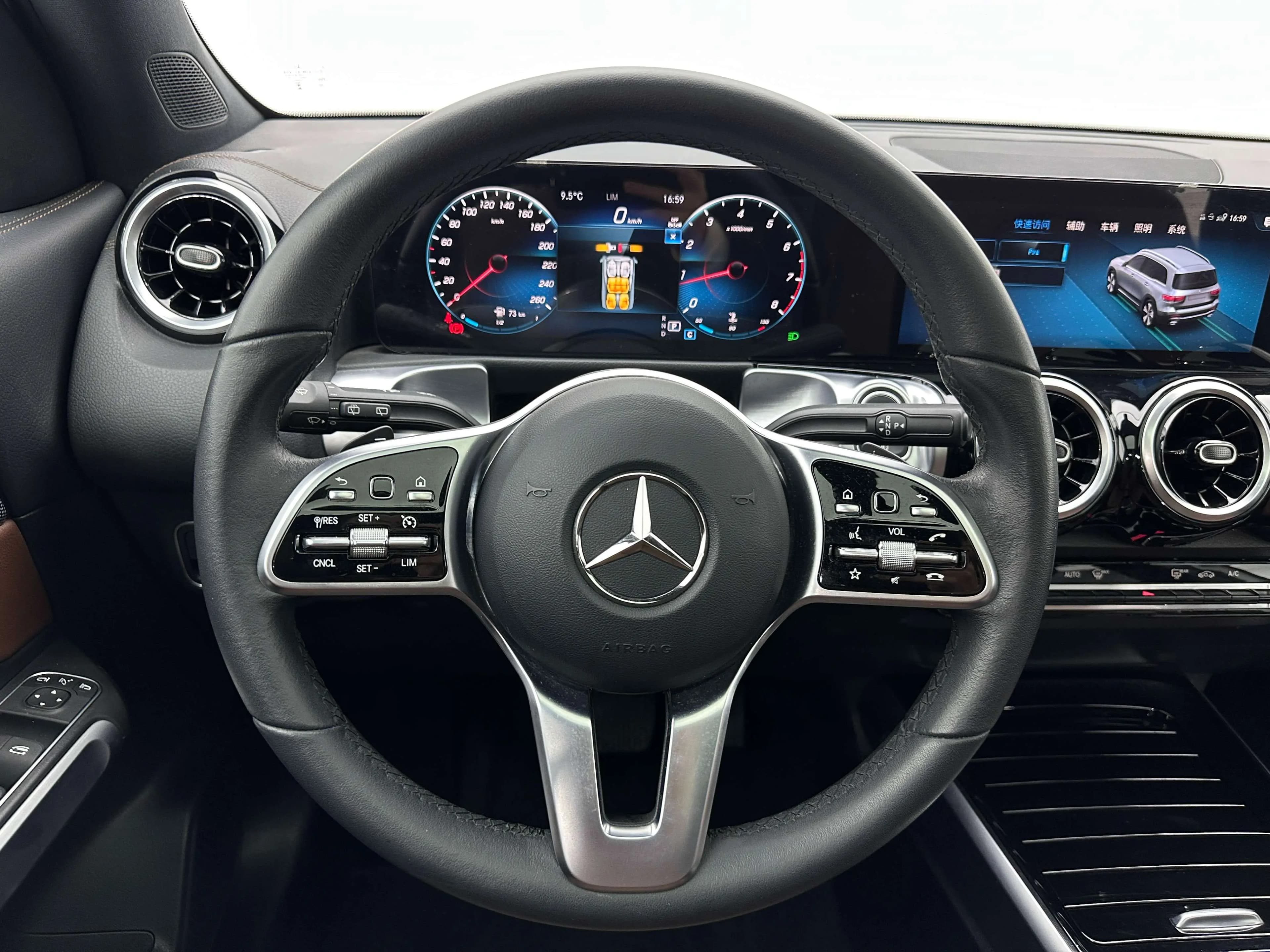 Mercedes-Benz GLB 2023 г. 20134 км. — фото 17