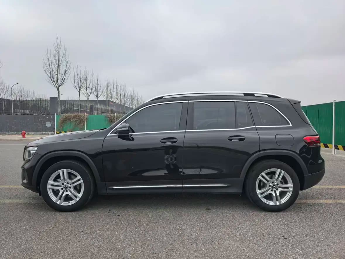 Mercedes-Benz GLB 2022 г. 64135 км. — фото 4