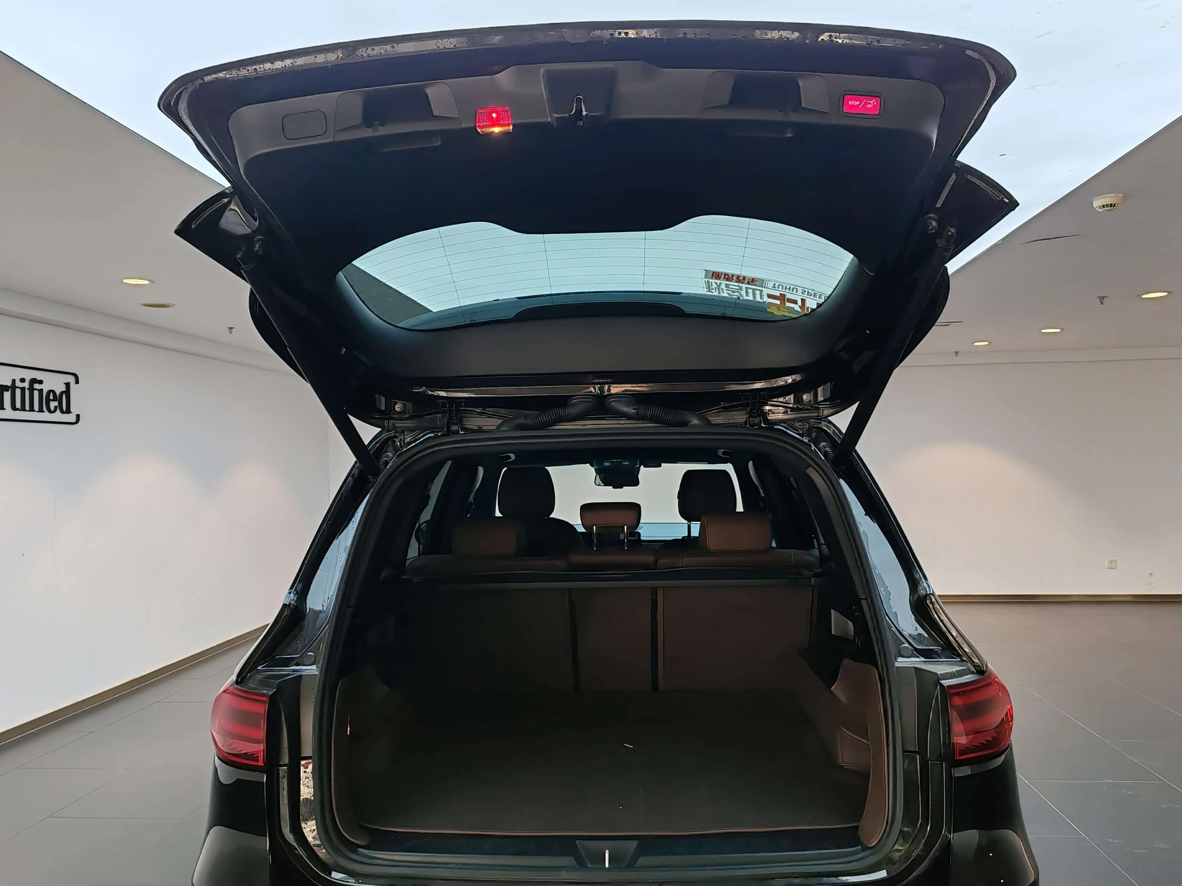 Mercedes-Benz GLB 2025 г. 27436 км. — фото 13