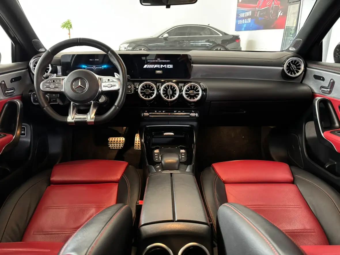 Mercedes-Benz A-Class AMG 2022 г. 42010 км. — фото 12