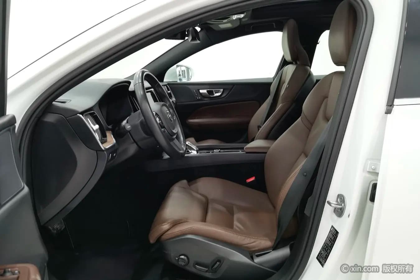 Volvo S60 2022 г. 44988 км. — фото 18