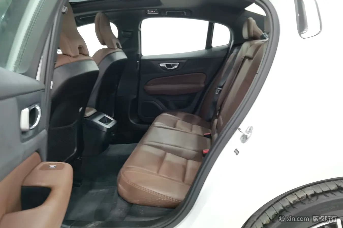 Volvo S60 2022 г. 44988 км. — фото 20