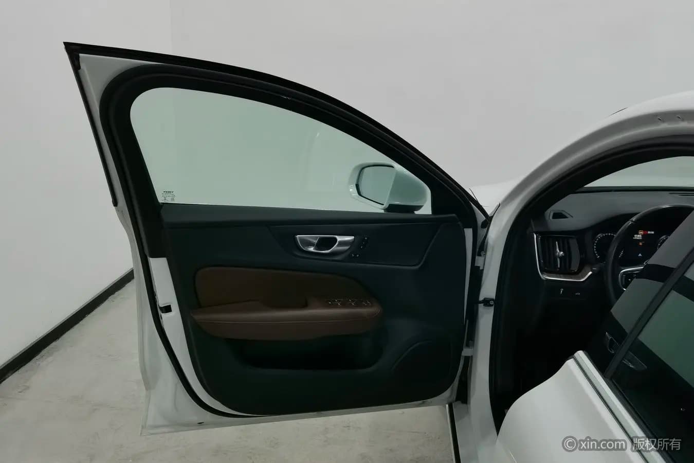 Volvo S60 2022 г. 44988 км. — фото 22