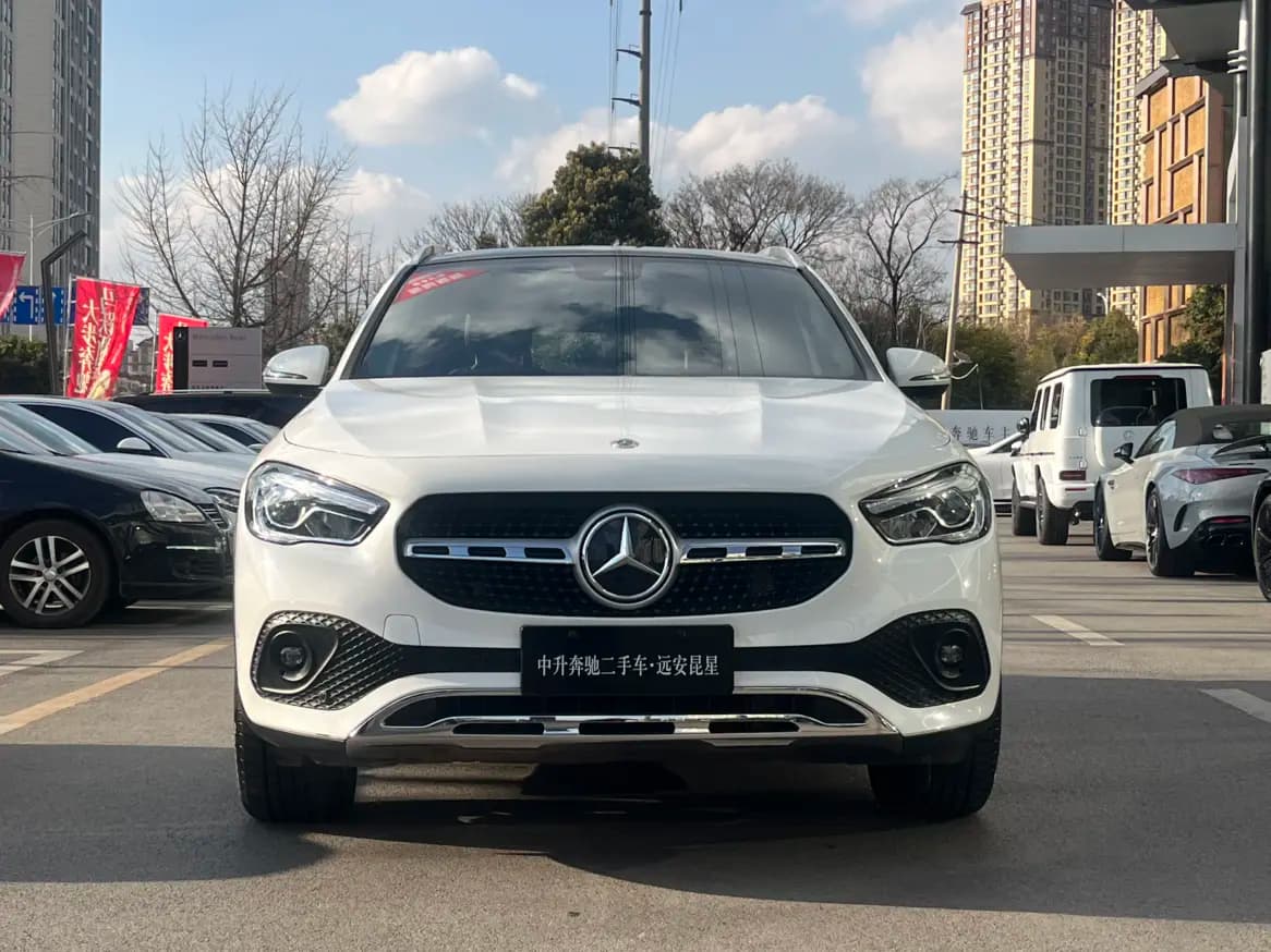 Mercedes-Benz GLA 2023 г. 45084 км. — фото 2