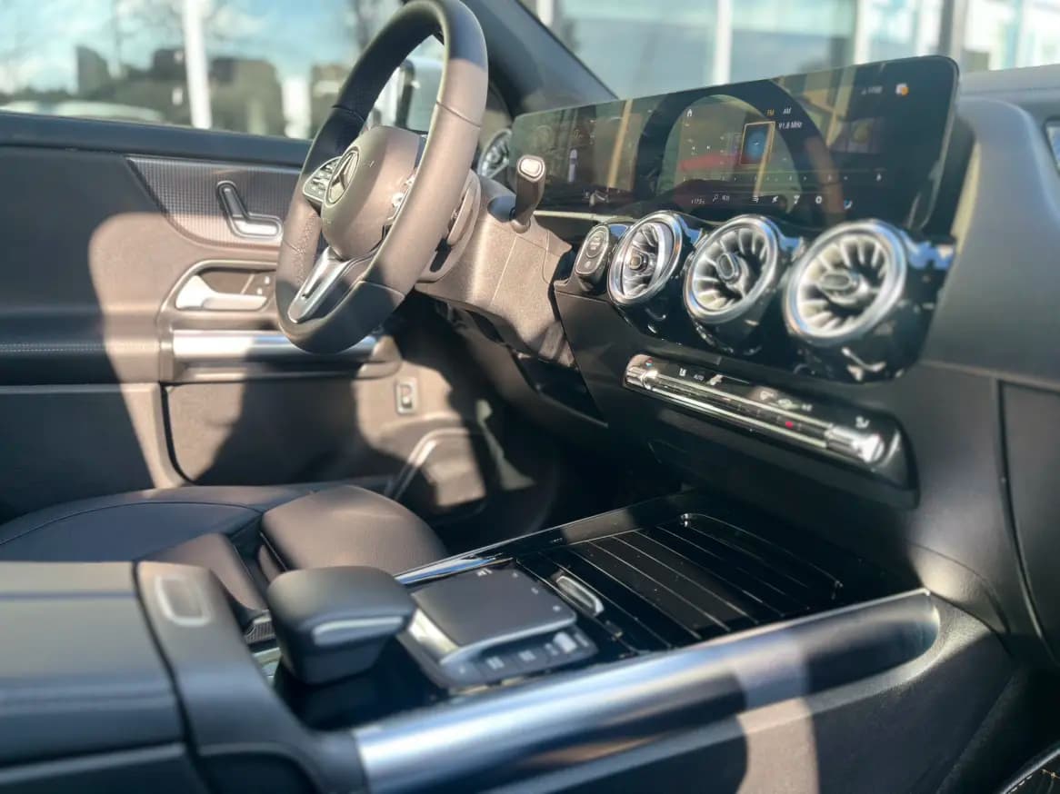 Mercedes-Benz GLA 2023 г. 45084 км. — фото 12