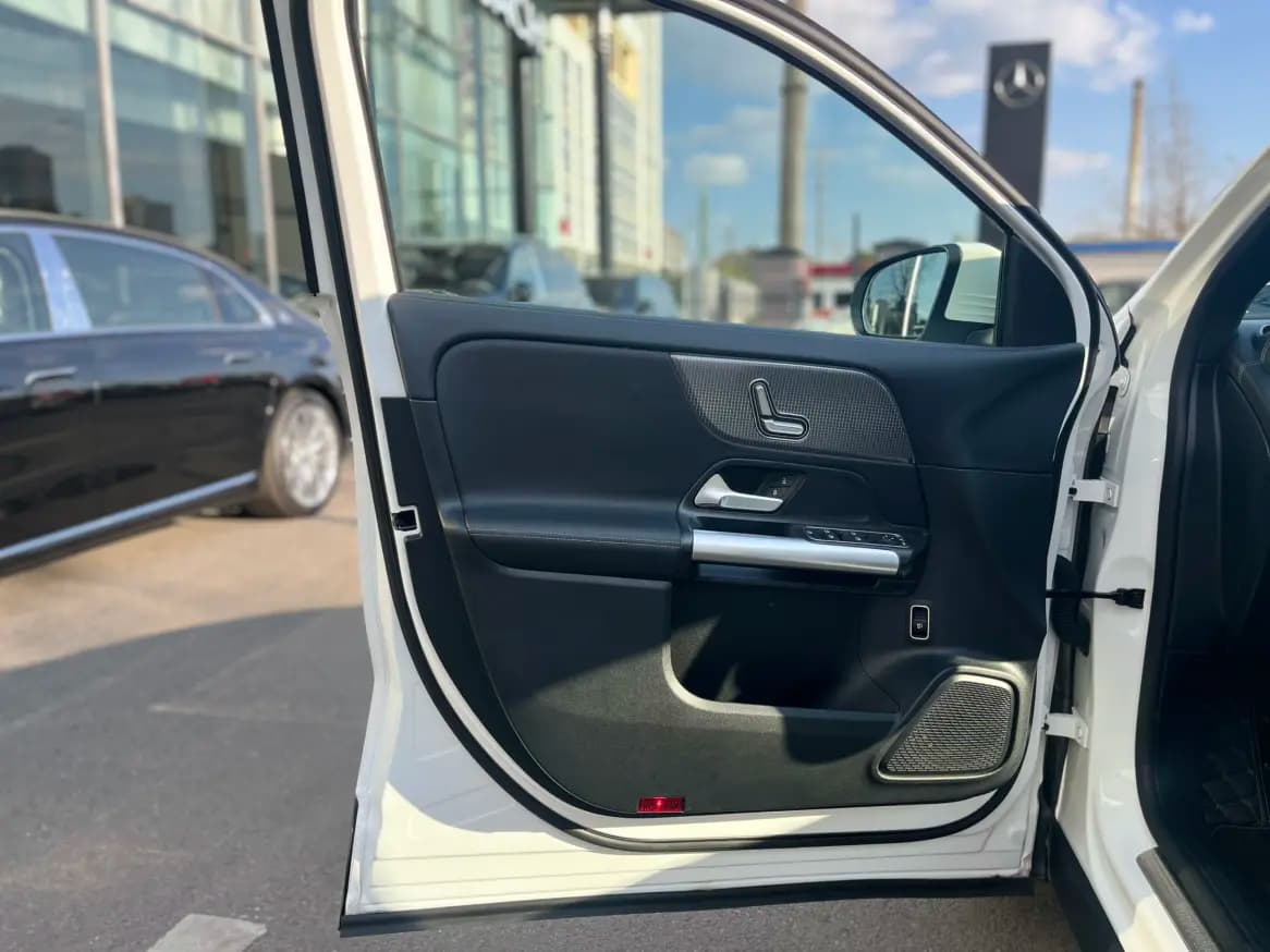Mercedes-Benz GLA 2023 г. 45084 км. — фото 16