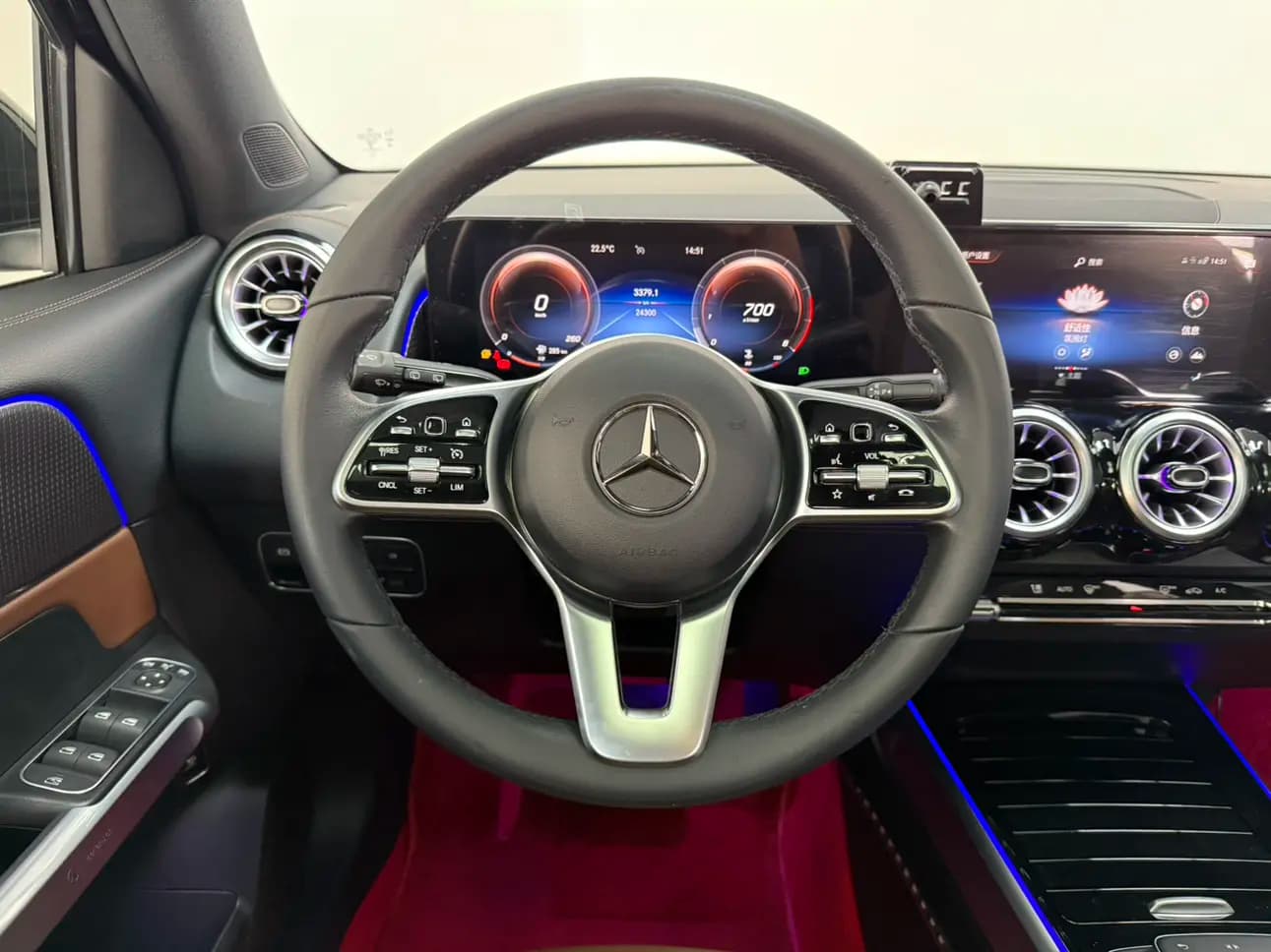 Mercedes-Benz GLB 2022 г. 24137 км. — фото 10