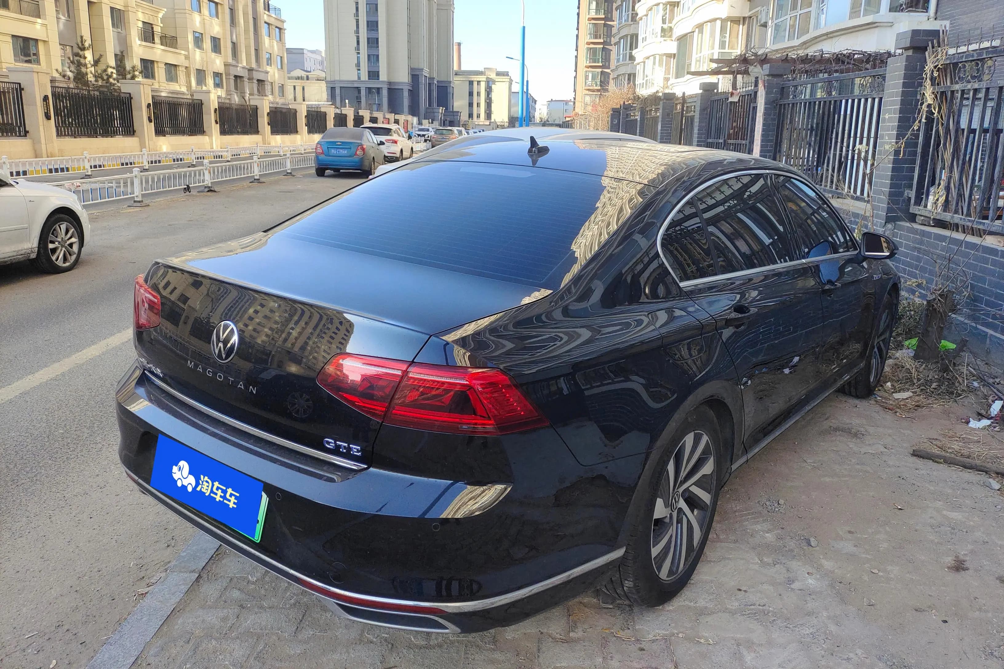 Volkswagen Magotan PHEV 2023 г. 70529 км. — фото 2