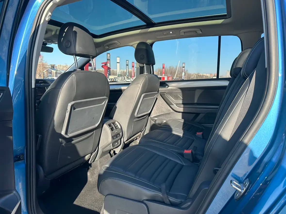 Volkswagen Touran L 2021 г. 28078 км. — фото 13