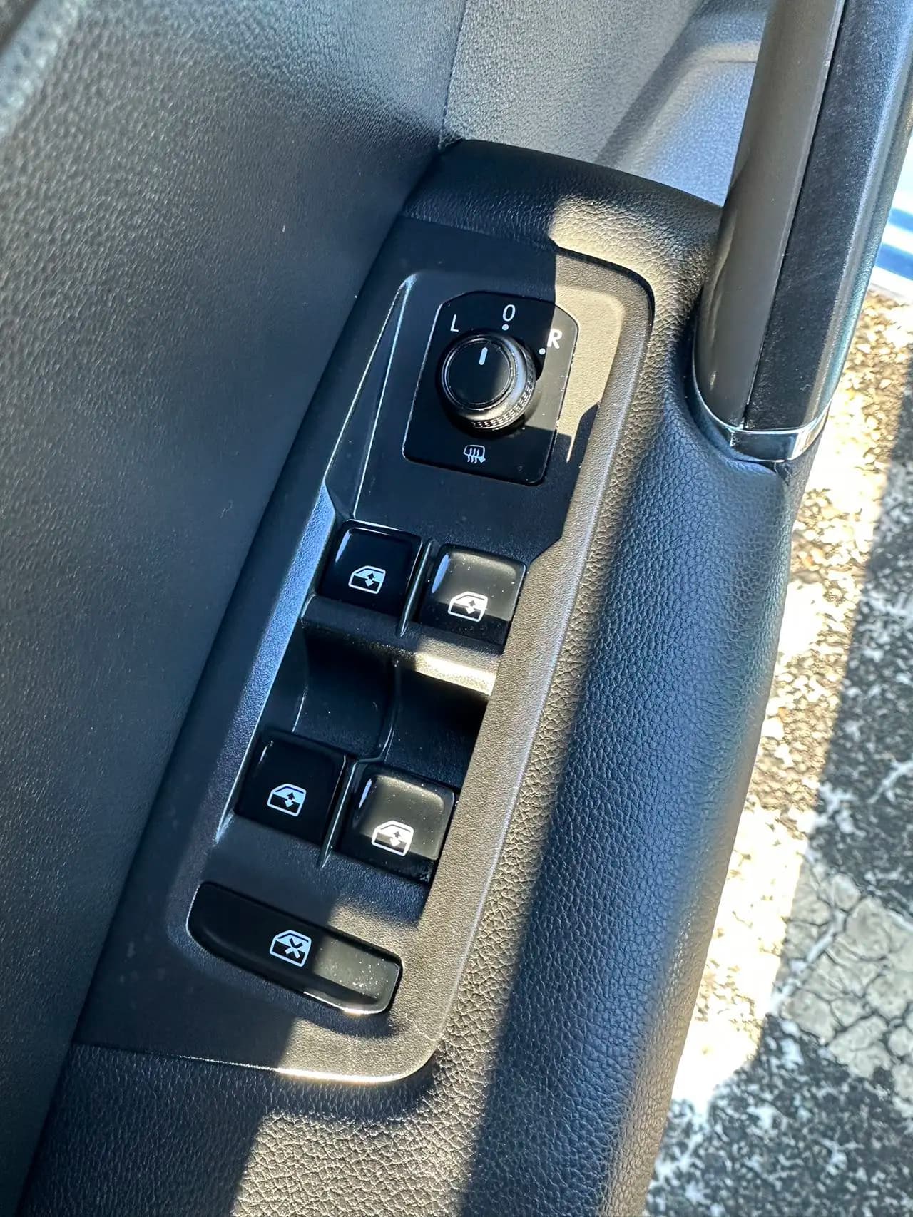 Volkswagen Touran L 2021 г. 28078 км. — фото 4