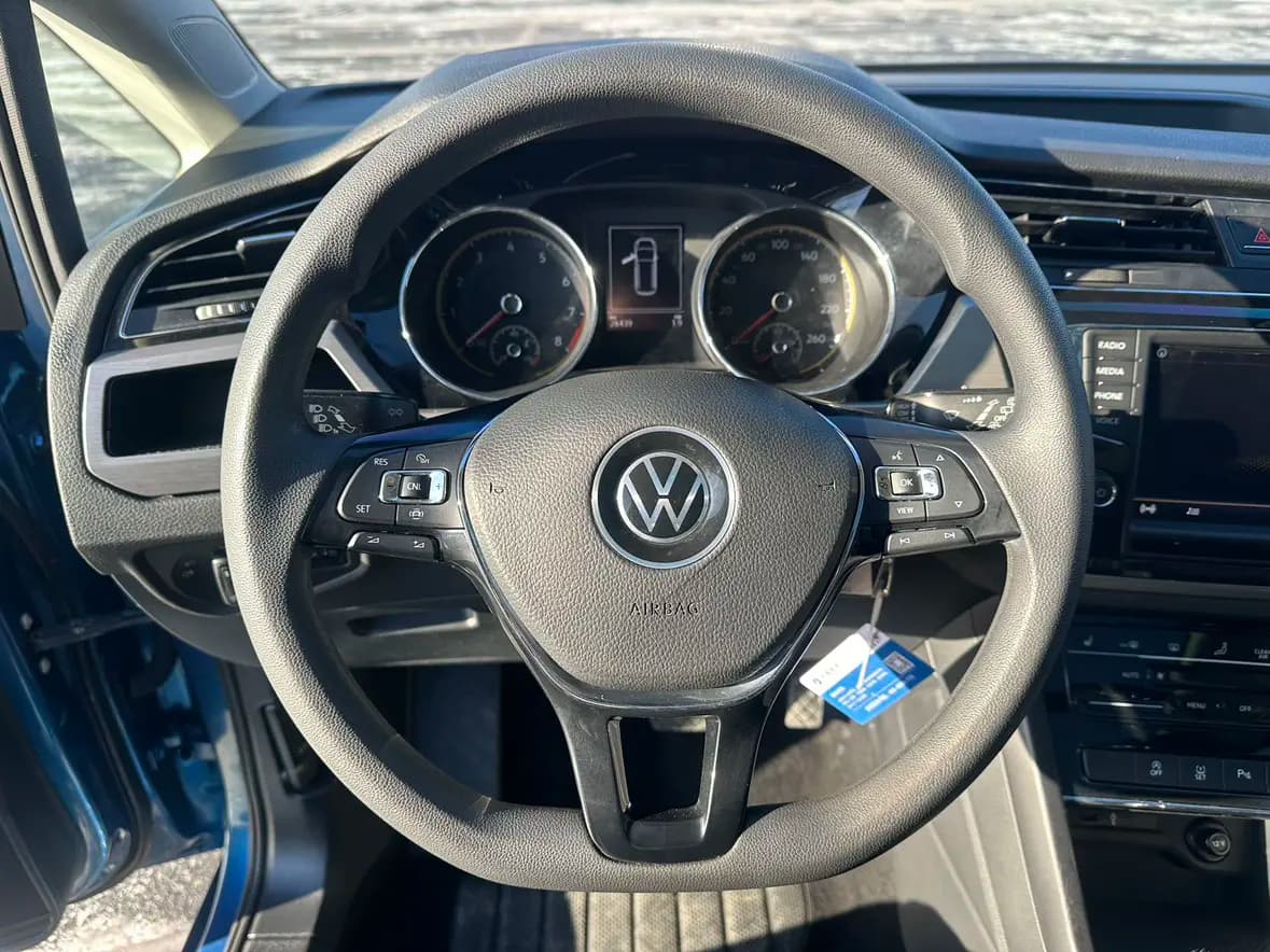 Volkswagen Touran L 2021 г. 28078 км. — фото 8