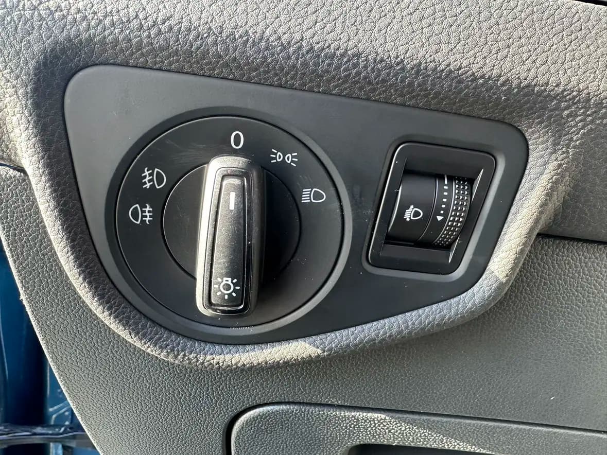 Volkswagen Touran L 2021 г. 28078 км. — фото 9