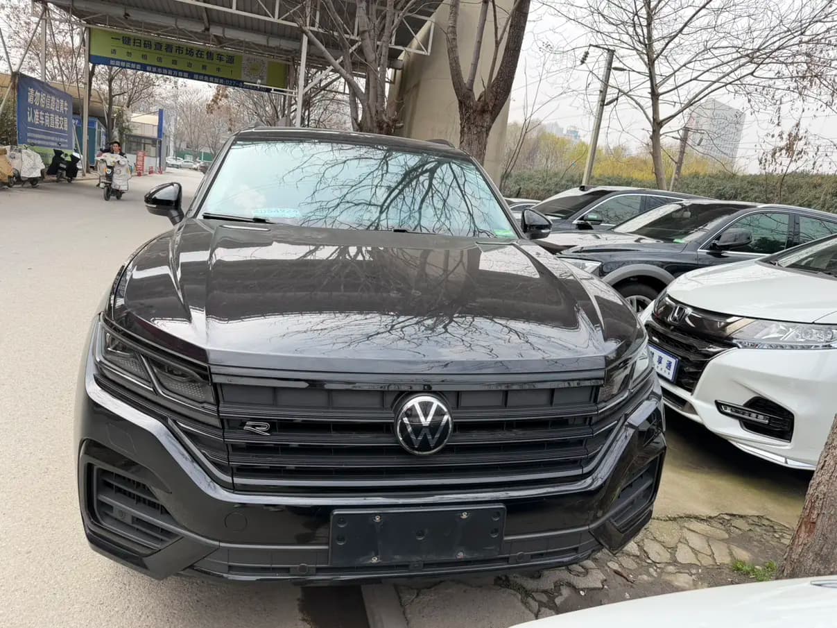 Volkswagen Touareg 2022 г. 46095 км. — фото 2
